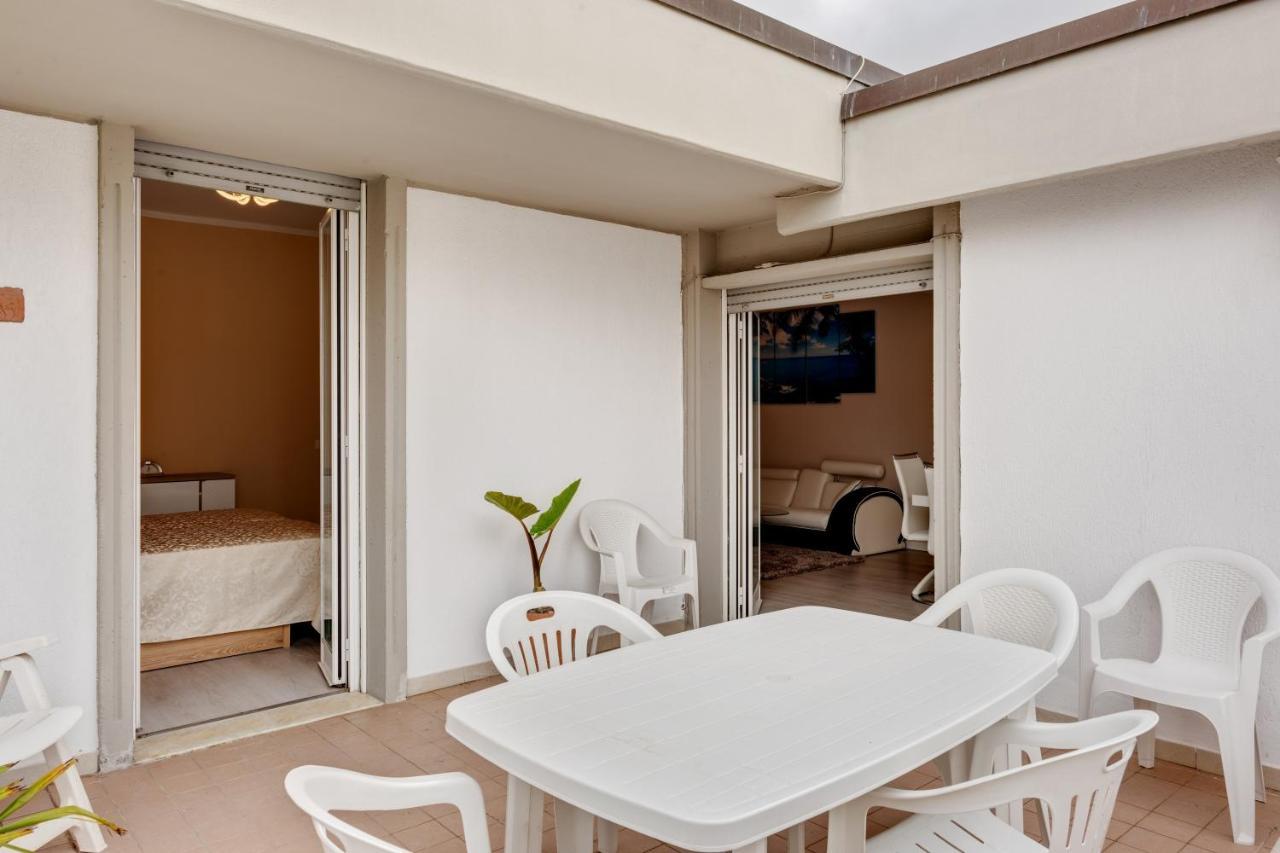 Luni Mare Bright Terrace Flat With Parking Marinella di Sarzana Exterior foto