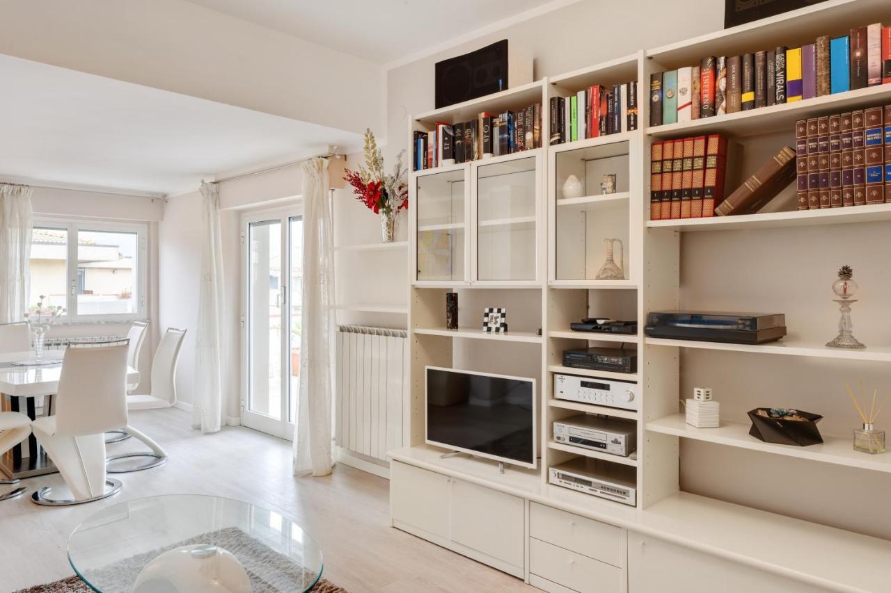 Luni Mare Bright Terrace Flat With Parking Marinella di Sarzana Exterior foto